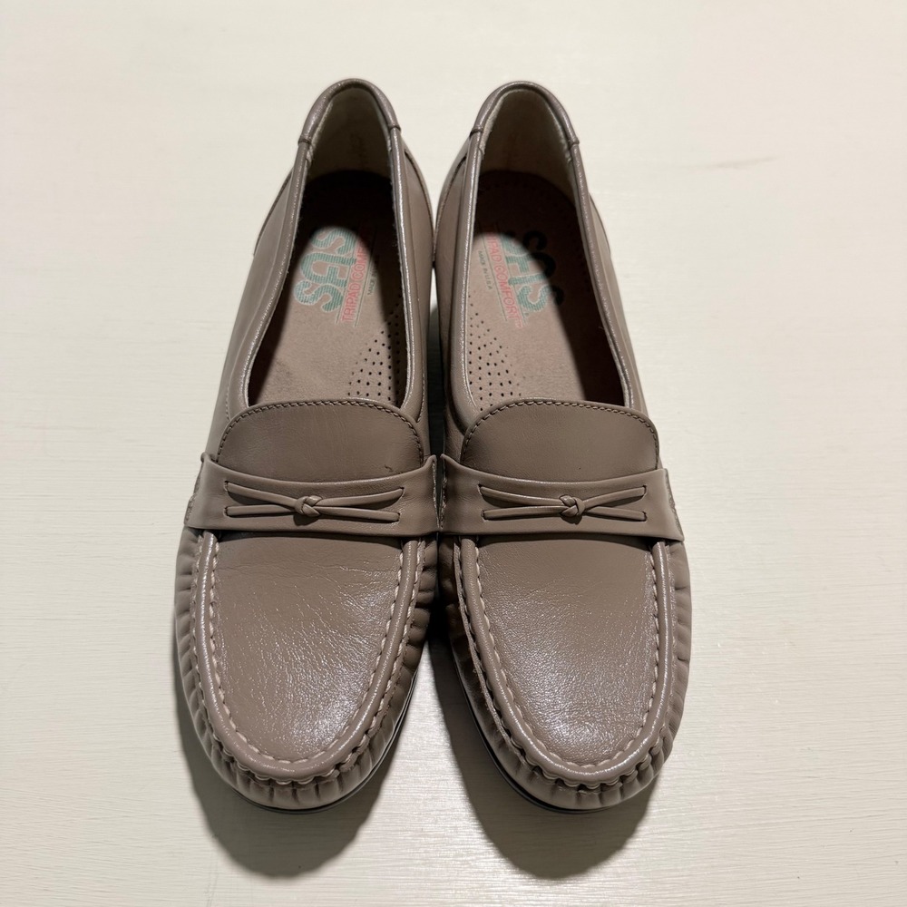 SAS Women 7 M Tripad Comfort Taupe Leather Loafers Wedge Slip On Shoes C6178572